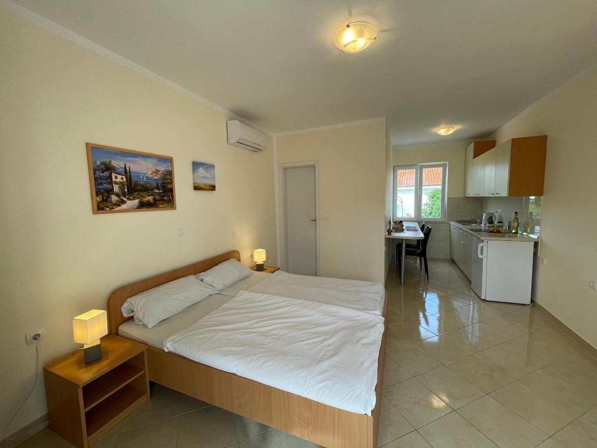 Novalja Apartments By Nena Extérieur photo