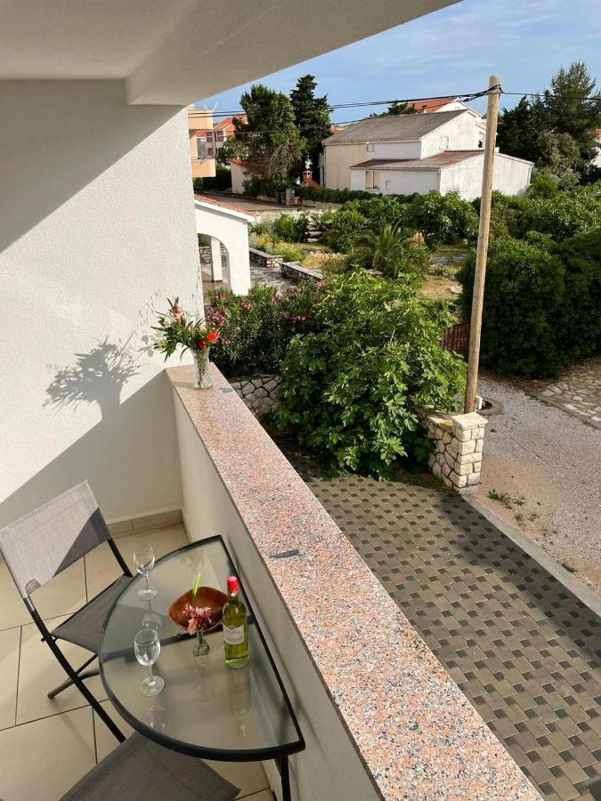 Novalja Apartments By Nena Extérieur photo