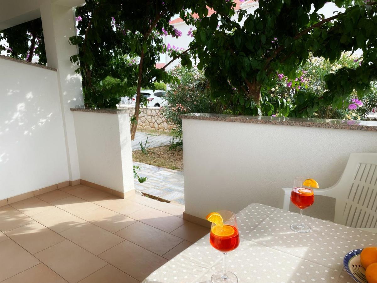 Novalja Apartments By Nena Extérieur photo
