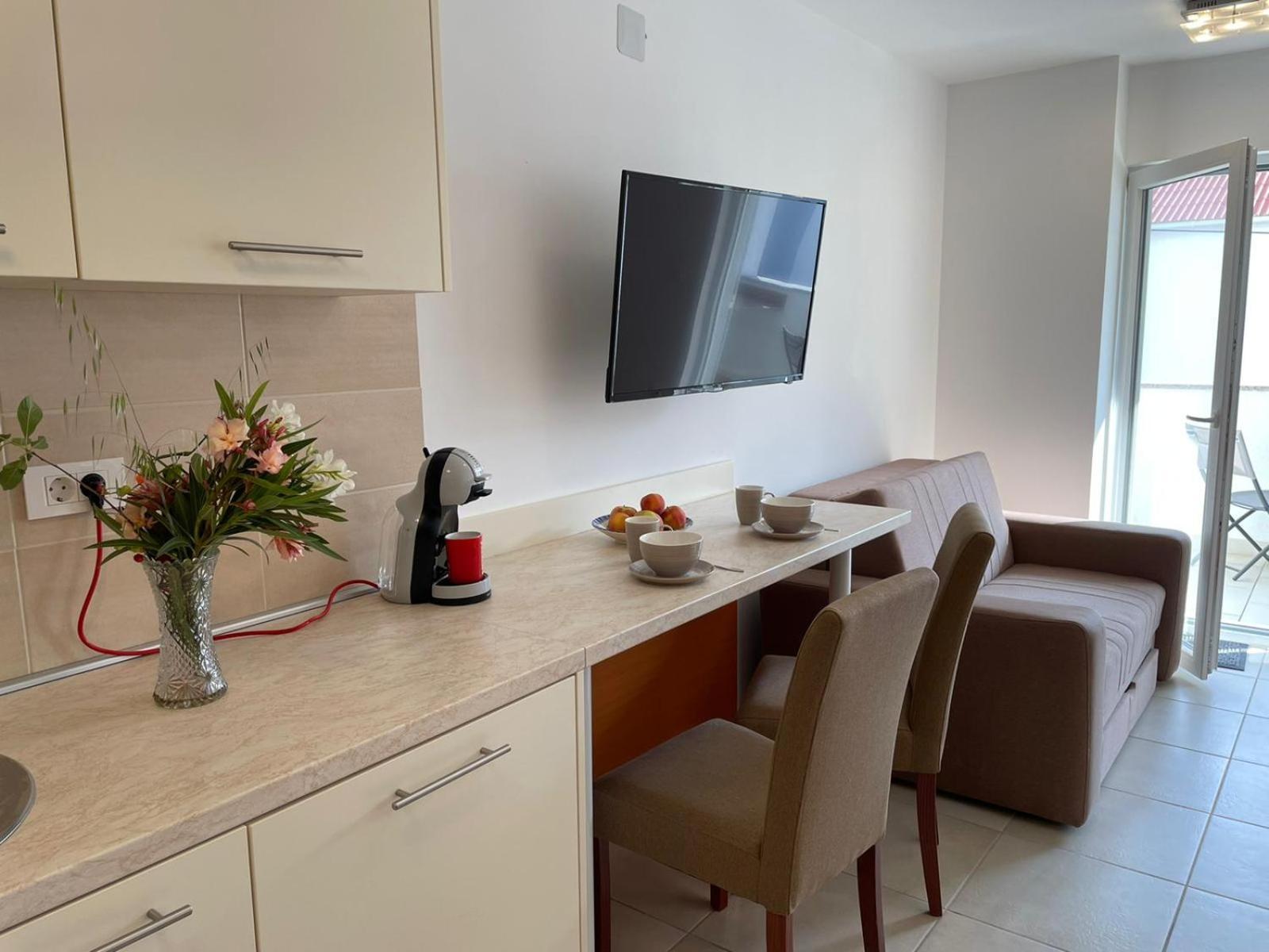 Novalja Apartments By Nena Extérieur photo