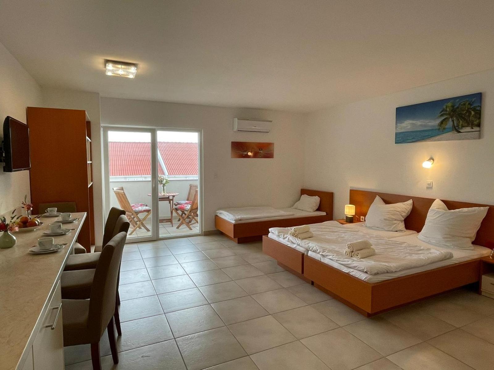 Novalja Apartments By Nena Extérieur photo